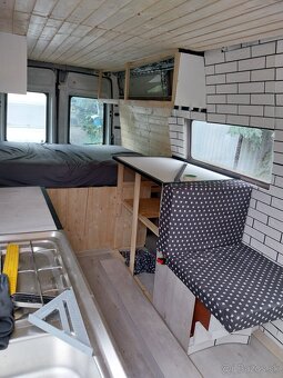 Iveco daily 5 miestne  2,8 D 107 KW  r.v. 2002 , stk/ek10/27 - 12