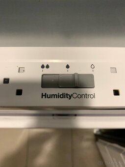 Predávam chladničku v peknom stave PHILCO PCN 310EX - 12