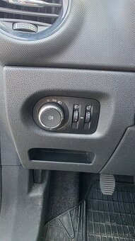 Opel Corsa 1.3 CDTI (diesel) - 12