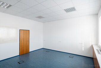Na prenájom 4 kancelárske priestory v súkromnom areáli - 12