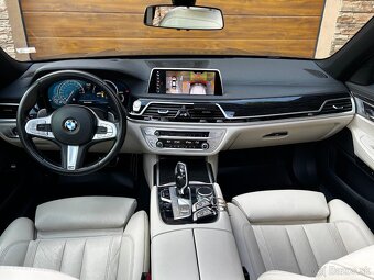 BMW Rad 7 730d xDrive A/T - 12