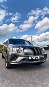 Bentley Bentayga Azure 2025 - 12