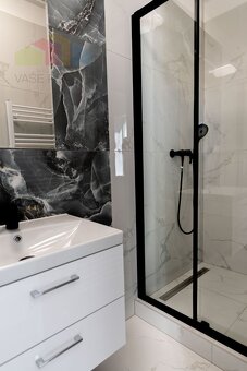 -ZNÍŽENÁ CENA- Na predaj 4-izbový rodinný dom 207 m², pozemo - 12