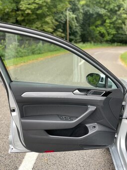 Volkswagen Passat Variant 2.0 TDI Business DSG - odpočet DPH - 12