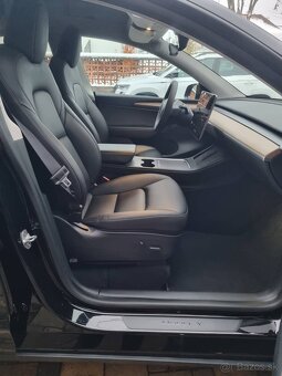 Tesla model Y Long Range naj.len 23tis km - 12