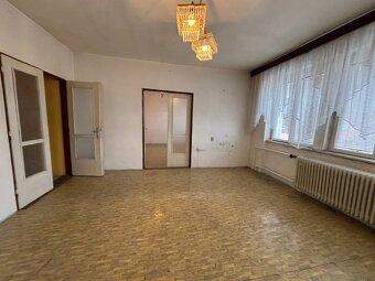 Na predaj 4-izb. byt s pozemkom a výhľadom na Trenčiansky hr - 12