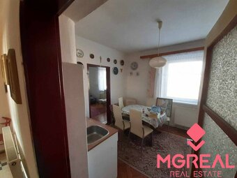 4izbový rodinný dom Veľký Kýr - 12