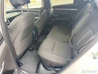 Hyundai Tucson 1.6 CRDi 48V-Hybrid 2WD DCT Select - 12