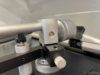 Thorens TD 1601 - manuálny gramofón s elektronickým zdvihom - 12
