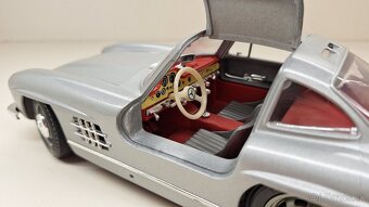 1:18 MERCEDES-BENZ 300SL - 12