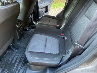 Mitsubishi Outlander - 12