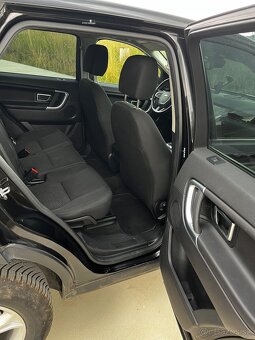 Land Rover Discovery Sport SUV 110kw/150ps Automat 9st. - 12