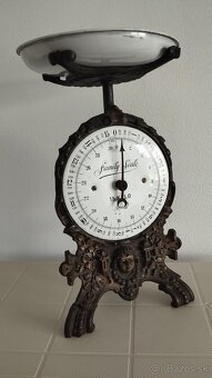 Velmi staré 15kg velké jednomiskové váhy cca 100let staré - 12