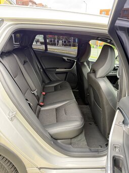 Volvo V60 AWD CROSS COUTRY—D4 2.4 140kw—automat—2015–188.000 - 12