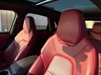 Porsche Cayenne Turbo 4x4 - 12