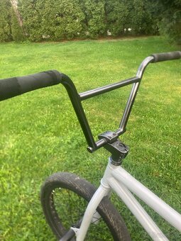 Predám bmx NEMÁ BRZDY - 12