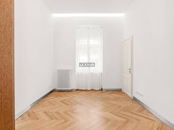 -PRENAJOM Elegantný 5 izbový dom v Starom meste, Bratislava  - 12