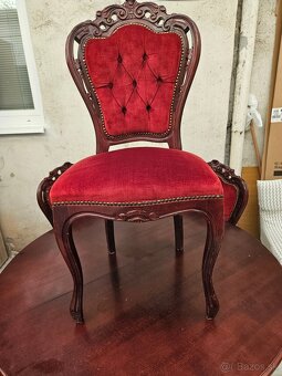 CHESTERFIELD ŠTÝL KOŽENÁ DVOJFAREBNÁ+ROZŤ.STôL+4 STOLIČKY - 12