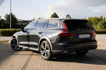 Volvo V60 Cross Country 2.0 AWD 184kW - 12