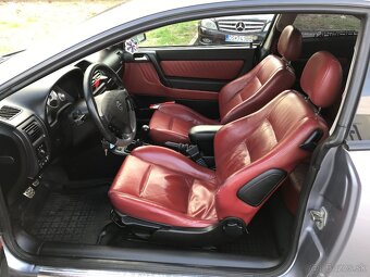 Opel Astra Coupé 1.8i 16V Bertone - 12