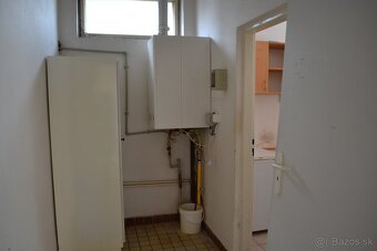 HOLÍČ na predaj budova v blízkosti centra mesta - 12