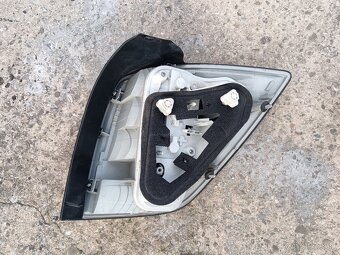 Predam na Opel astra H predne a zadne svetla - 12