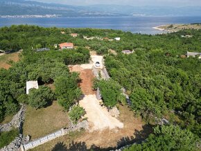 Na predaj pozemok na výstavbu 460m2 ostrov KRK Chorvatsko - 12
