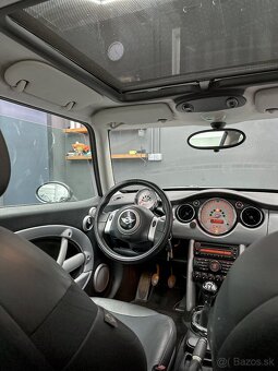 Mini Cooper 1.6 85kW facelift - 12