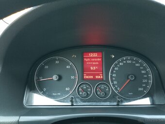Volkswagen Touran 1,9 TDI REZERVOVANÉ - 12