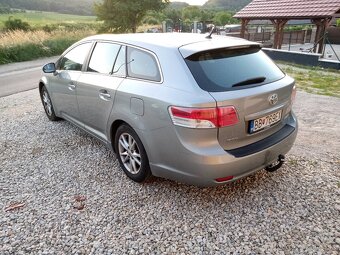 Toyota Avensis 1.8i Valvematic - 12
