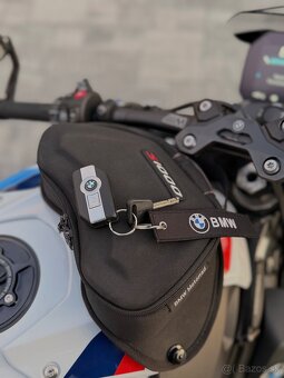 BMW M1000R - 12
