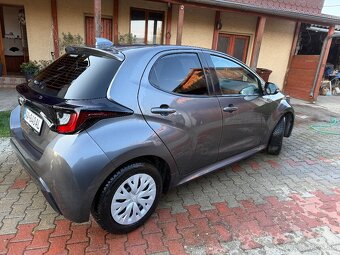 Toyota Yaris - 12