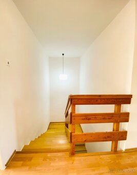 NA PRENÁJOM RODINNÝ DOM V LOKALITE TERASA - 12