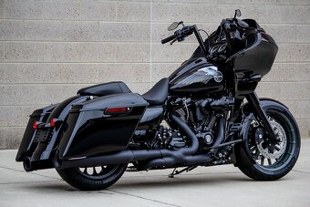 HARLEY DAVIDSON ROAD GLIDE CUSTOM SPECIAL - 12