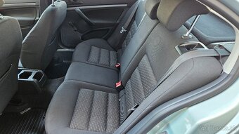 Škoda Octavia 1.6 TDI CR DPF Ambiente ICE - 12