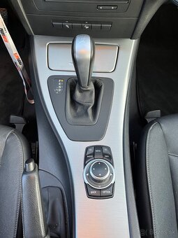 BMW e91 lci 2010 320d x-drive - 12