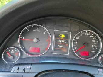 Audi A4 B7 2.0tdi DPF 103kw - 12