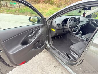 Hyundai i30 CW 1.5 DPI 13 900 km - 12