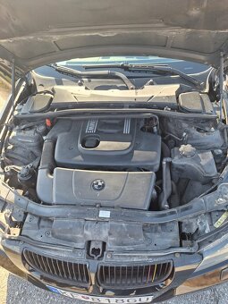 BMW 320d - 12