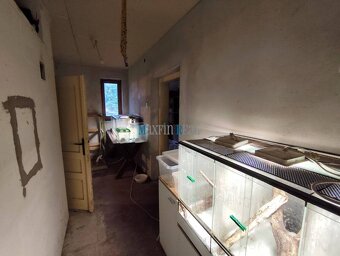 Veľký pozemok 5816m2 s RD - 12