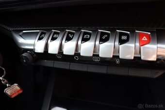 Peugeot 3008 1.2 Puretech - 12