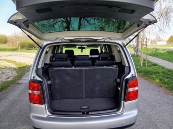 Predám Volkswagen Touran 7 MIESTNE - 12