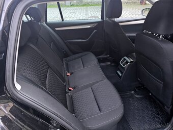 Škoda Octavia Combi 2.0 TDI DSG Edition Navi DVD Ťažné R17 - 12