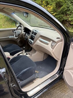 KIA Sportage - 12