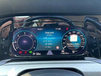Volkswagen Golf 8 Variant 2.0 TDI 85 kW DSG - 12