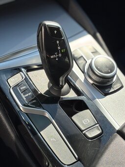 BMW Rad 5 Touring 520d xDrive A/T - 12