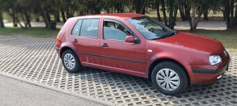 Volkswagen Golf 4 1.6 76kw - 12
