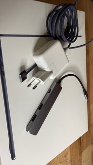 Macbook 13 palcový M3 - 12