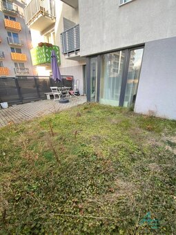 Bezbariérový,  2.izbový byt s predzáhradkou a garážovým stát - 12