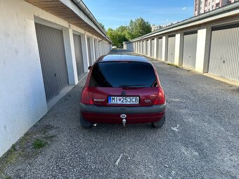 Predám Renault Clio 2 - 12